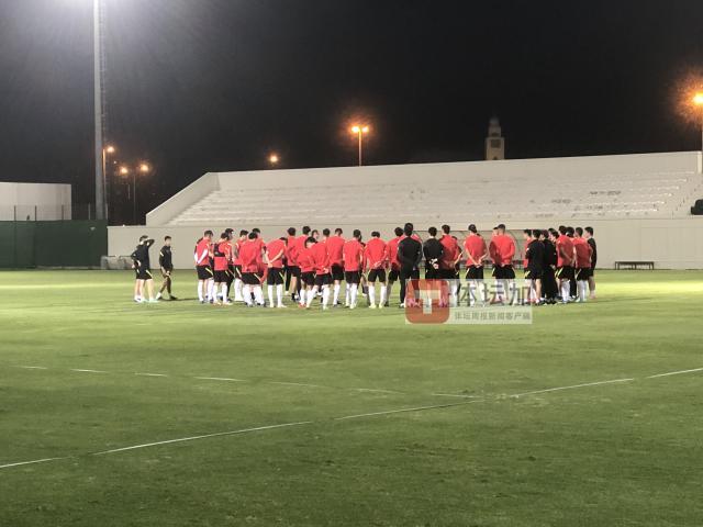 mk体育Amk-国足赛前最后一练加强定位球 战阿曼或“搏命”姿态