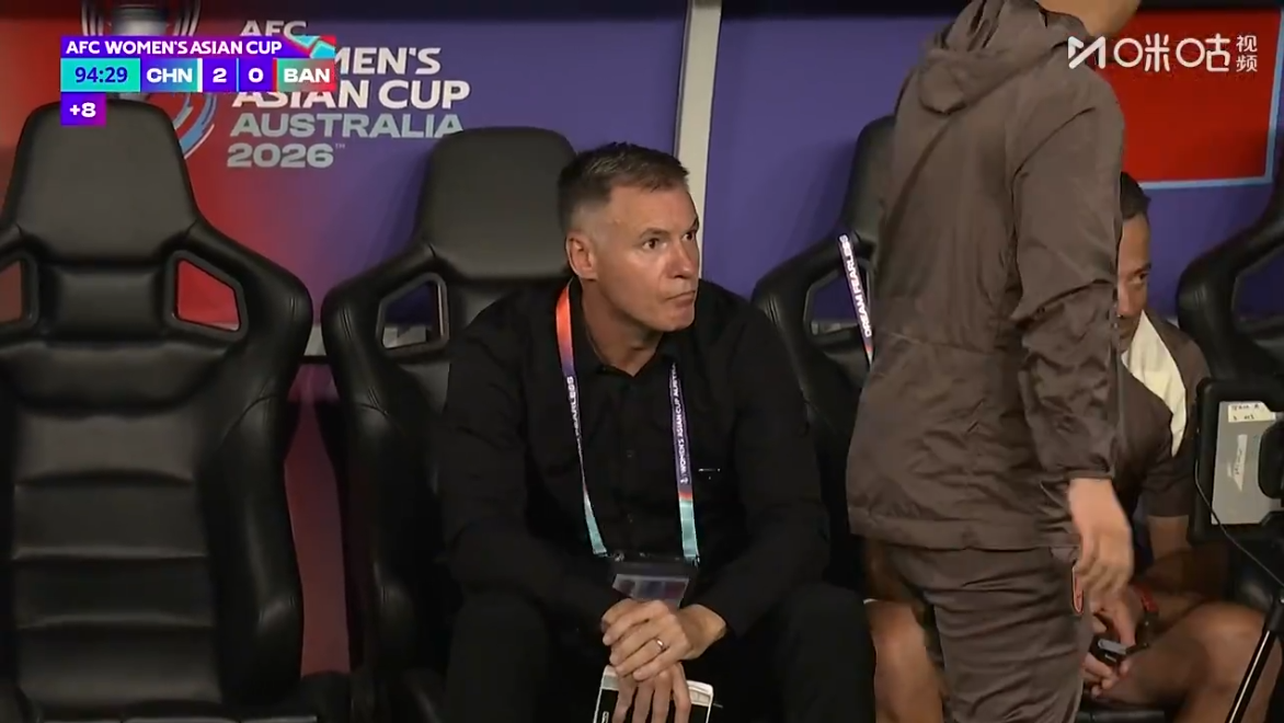 mk体育Amk-身高1米7碾压1米5！中国女足2-0亚洲杯鱼腩，记者：踢的是啥？