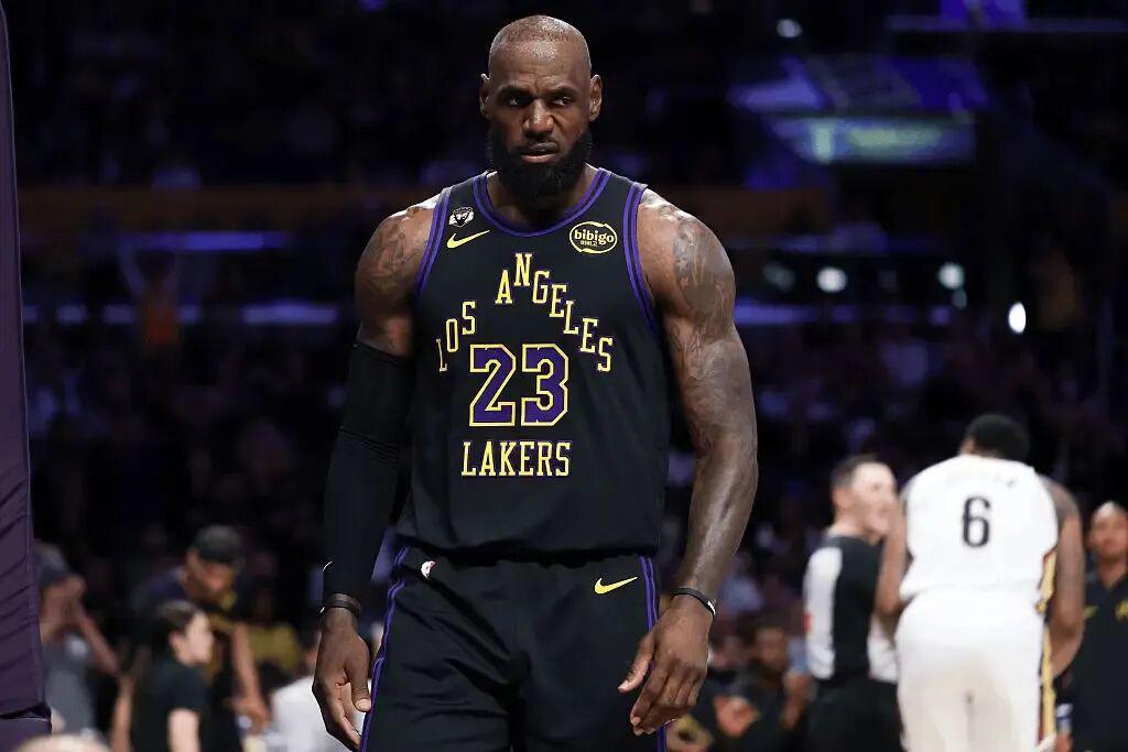 mk直播-让詹姆斯跟30支球队都签合同！！！真是个天才....