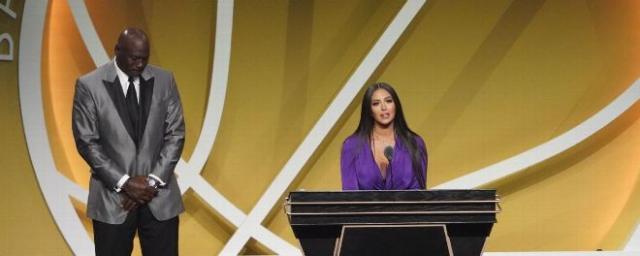 mk体育网页版-瓦妮莎：科比付出终有回报 你现在是名人堂成员了